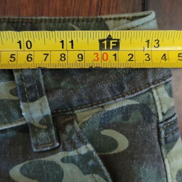 Almost Famous Crop Camouflage Jeans High Waist Rise Camo Army Print Ankle Pants - Picture 12 of 16